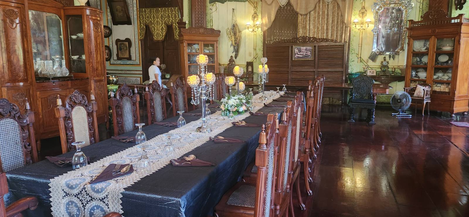 Catering buffet arrangement